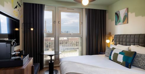 hotel room image