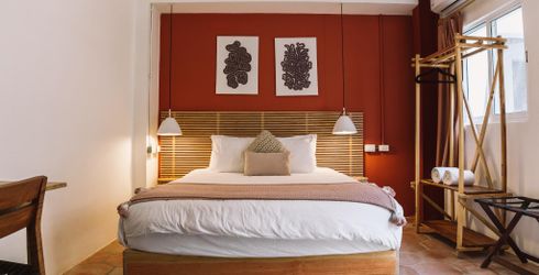 hotel room image