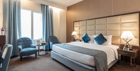 hotel room image