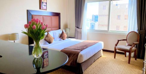 hotel room image