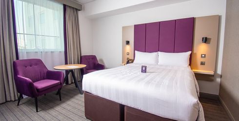 hotel room image