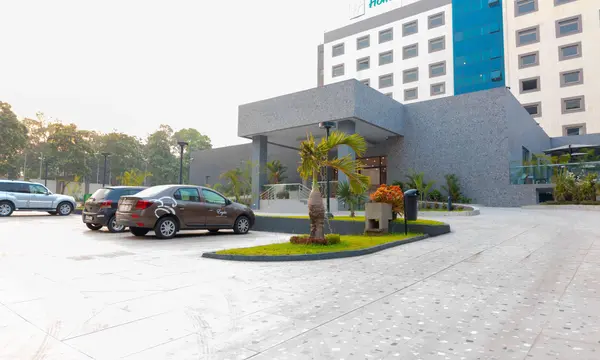 Palms By Eagles Airport City hotel in Аккра