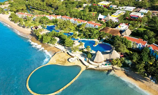 Royal Decameron Salinitas hotel in San Salvador