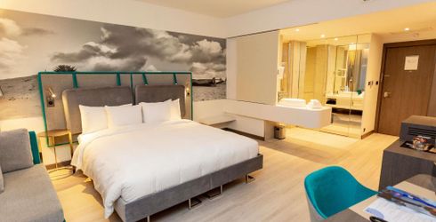 hotel room image