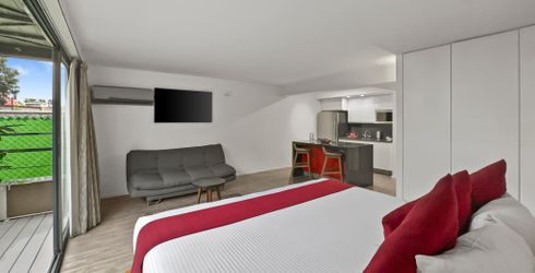 hotel room image