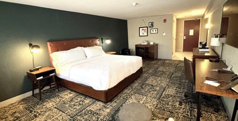hotel room image