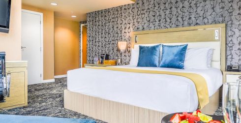 hotel room image