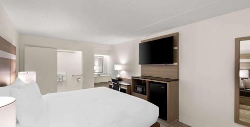 hotel room image