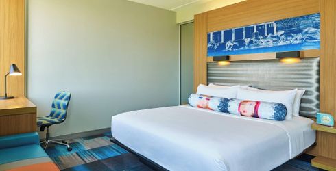 hotel room image