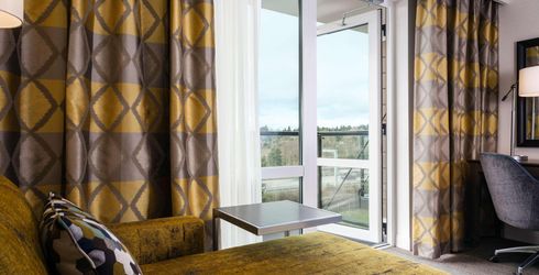 hotel room image