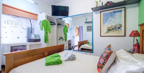 hotel room image