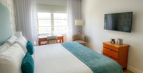hotel room image