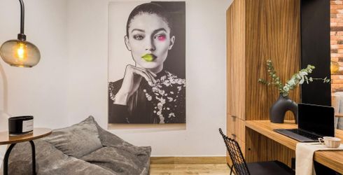hotel room image