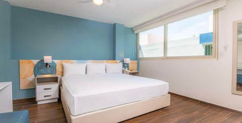 hotel room image