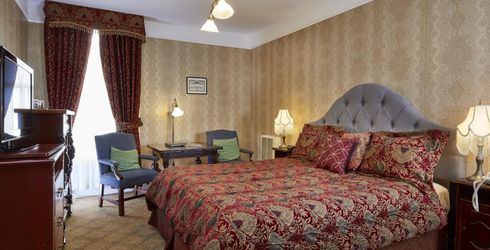 hotel room image