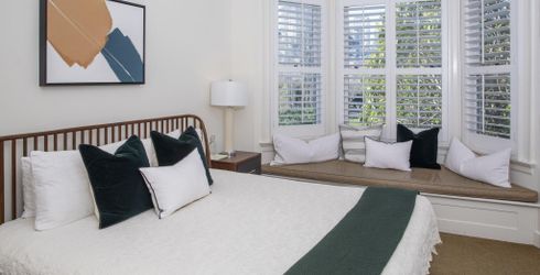 hotel room image