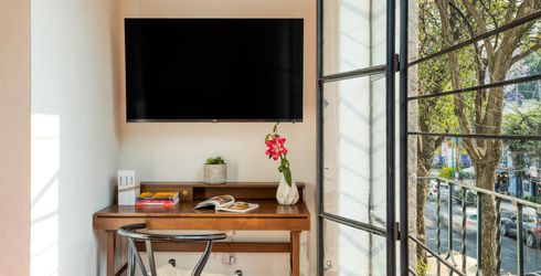 hotel room image
