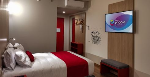 hotel room image