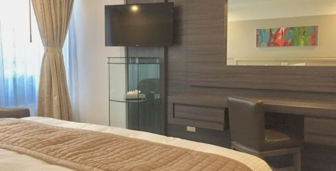 hotel room image