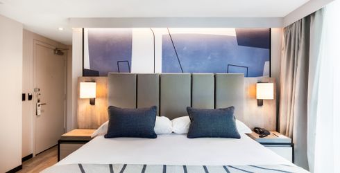 hotel room image
