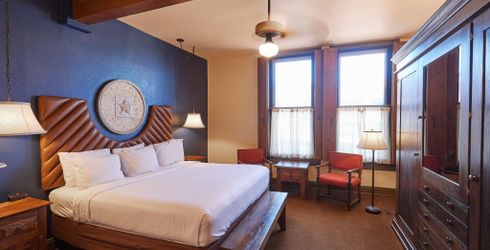 hotel room image