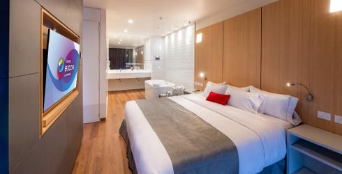 hotel room image