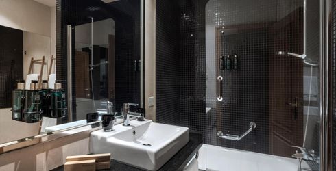 hotel room image