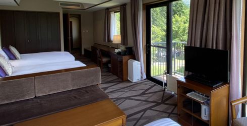 hotel room image