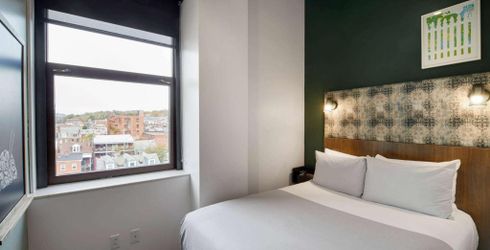 hotel room image