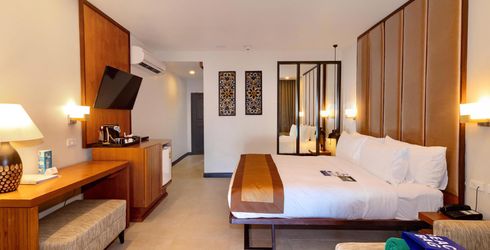 hotel room image
