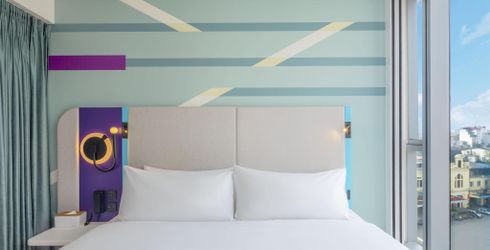 hotel room image