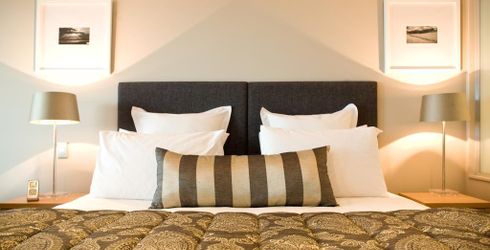 hotel room image