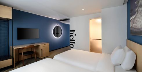 hotel room image