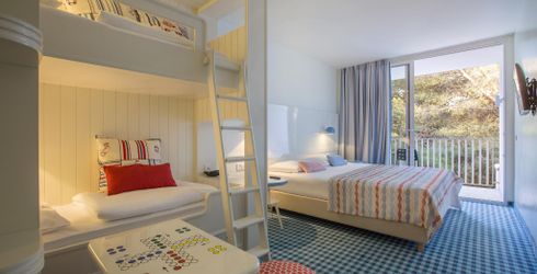 hotel room image