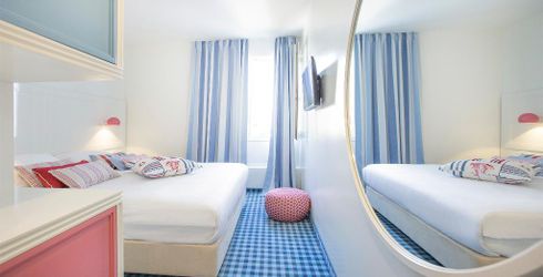 hotel room image