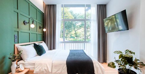 hotel room image
