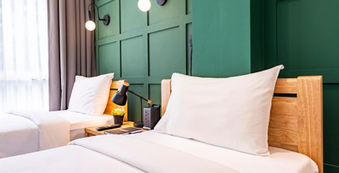 hotel room image