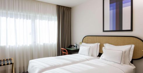 hotel room image