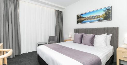 hotel room image