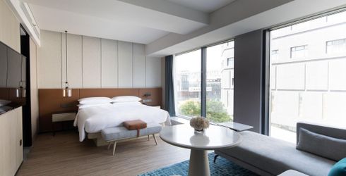 hotel room image
