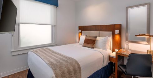 hotel room image