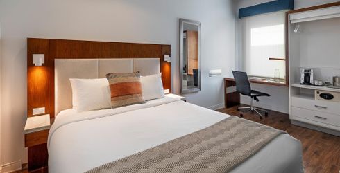 hotel room image