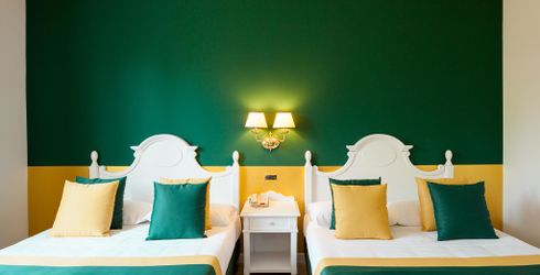 hotel room image