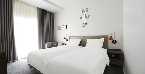 hotel room image