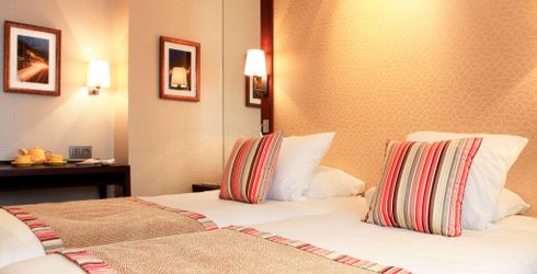hotel room image
