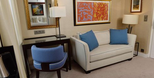 hotel room image