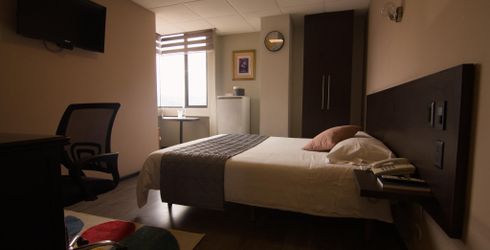 hotel room image