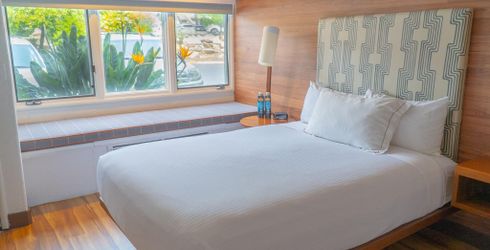 hotel room image