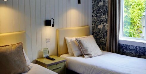 hotel room image