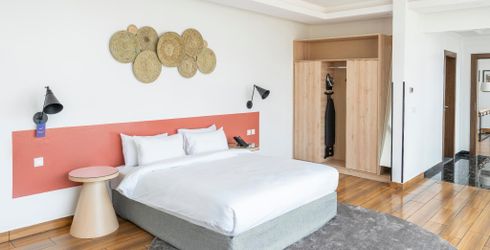 hotel room image